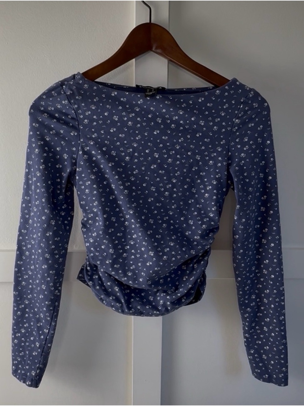 Blue Floral Long-Sleeve Top with Side Ruching